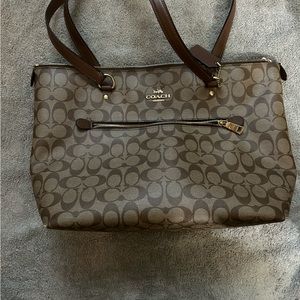 Coach medium size purse